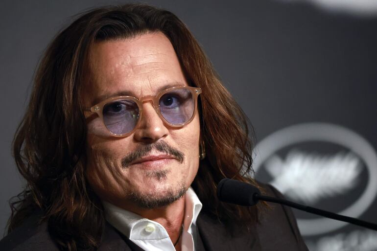 El actor Johnny Depp fue encontrado inconsciente en la habitación de un hotel de Budapest.