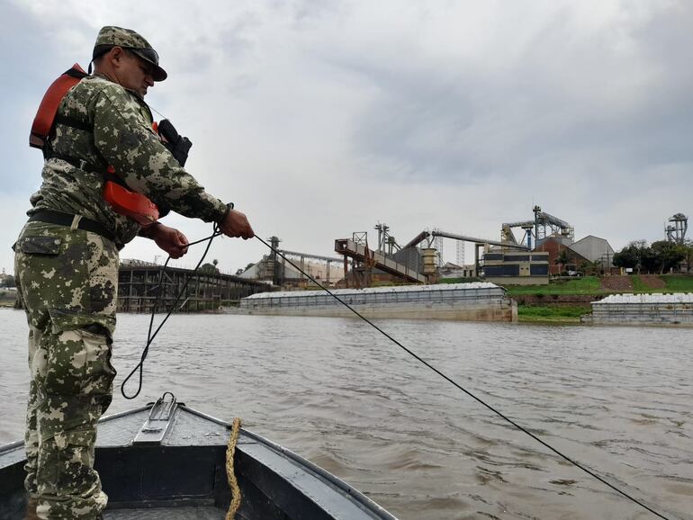 Búsqueda del militar desaparecido en zona de San Antonio.