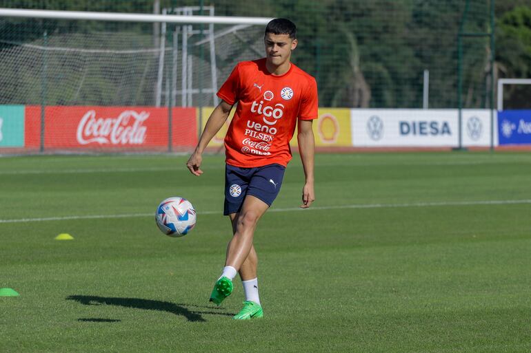 Imágenes del entrenamiento de la selección paraguaya en el Centro de Alto Rendimiento, en Ypané.