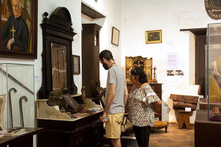 El Museo "Monseñor Juan Sinforiano Bogarín" cuenta con un importante acervo de piezas históricas.