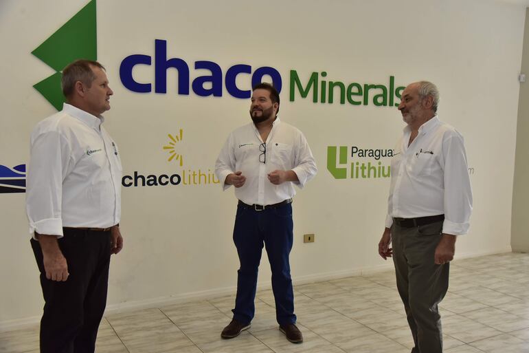  Wilmar Bartel, Rodrigo Díaz y Sergio Devaux, ejecutivos del holding Chaco Minerals.