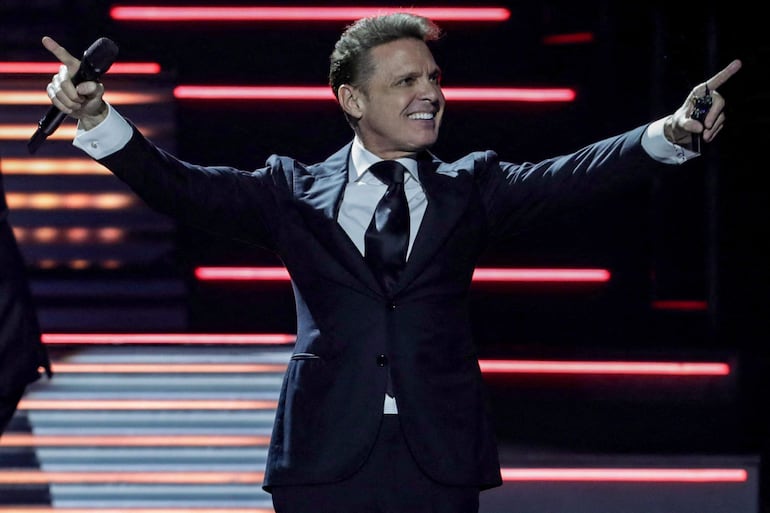 El cantante Luis Miguel regresa a nuestro país, para brindar un concierto en el estadio ueno La Nueva Olla de barrio Obrero.