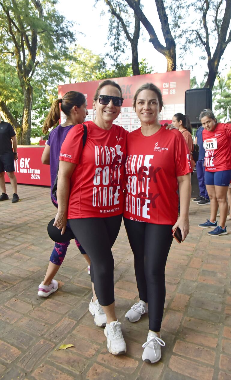 María Irene Gavilán y Gabriella Mendoza.