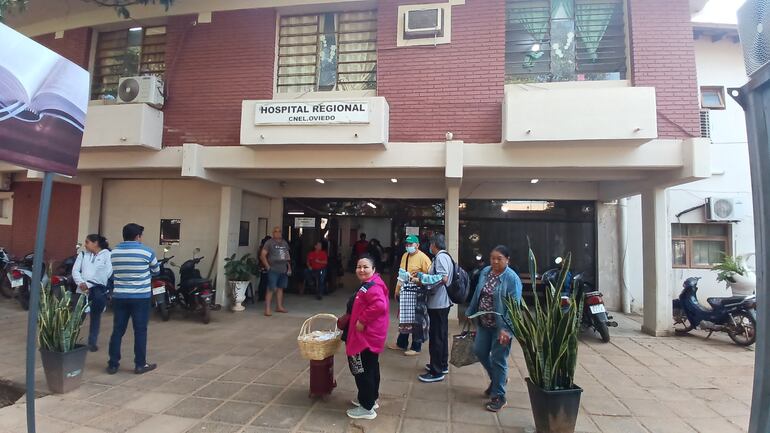 Fachada del hospital Regional de Coronel Oviedo.