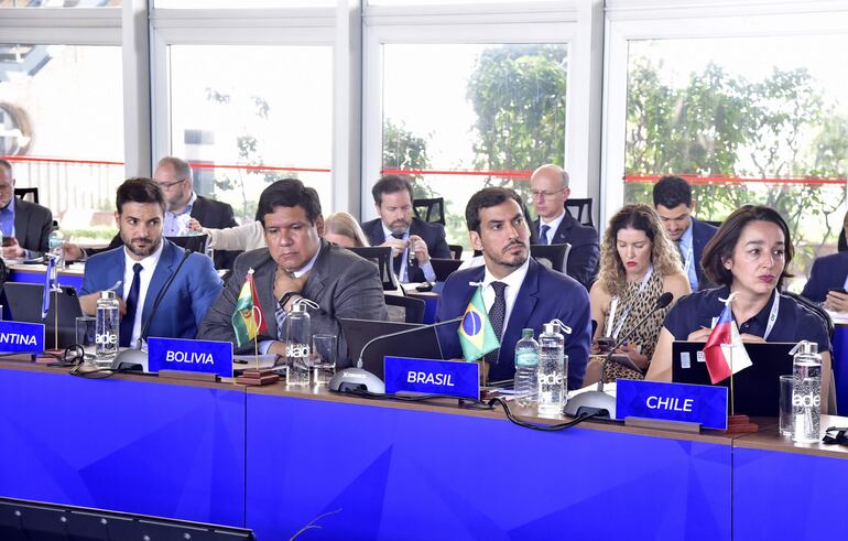 Thiago Barral, secretario nacional de Transición Energética y Planificación del Ministerio de Minas y Energía del Brasil, durante su participación en la Semana de la Energía, en el edificio central del Banco Central del Paraguay.