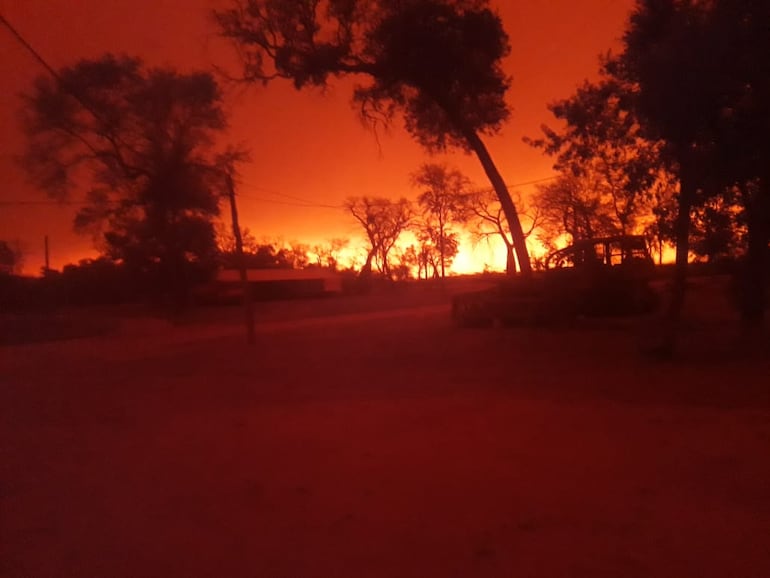 Los ganaderos de Agua Dulce desmienten haber recibido ayuda de la Gobernacion durante los incendios forestales.