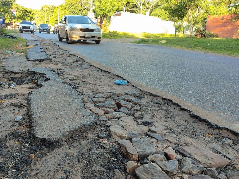 Así se ve la calle que conduce al Anfiteatro José Asuncion Flores.