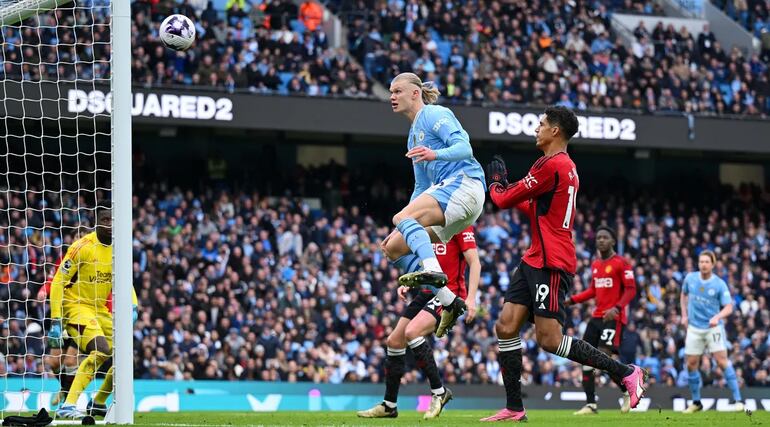 Increíble la ocasión de gol que se perdió ayer Haaland frente a la portería del Manchester United.