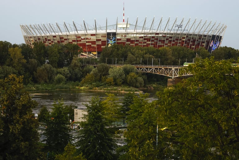 Vista del estadio Nacional en Varsovia, Polonia, donde Real Madrid y Atalanta juegan la Supercopa de Europa 2024.