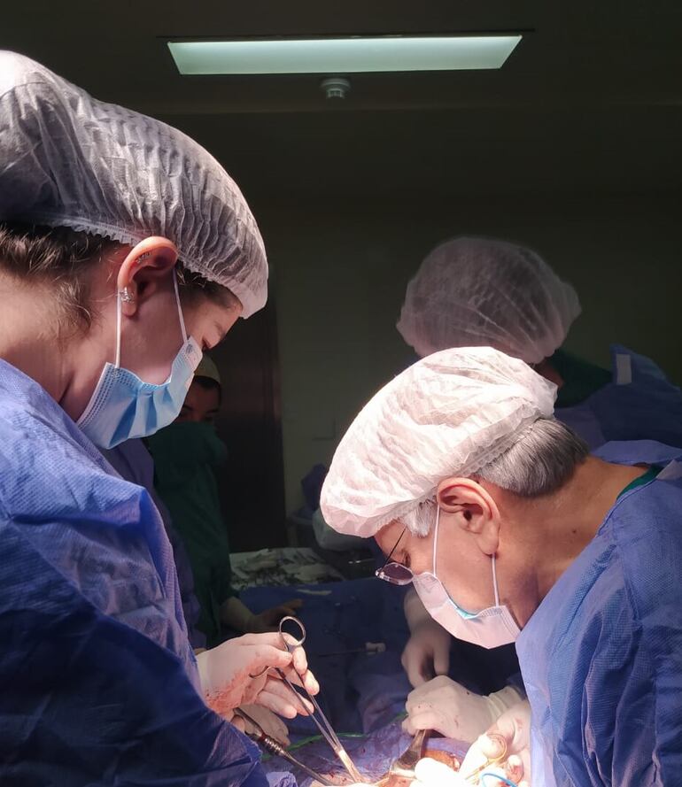 La doctora Norma Arévalos, Coordinadora del Departamento de Trasplante Renal, señaló que la mujer estuvo recibiendo tratamiento de hemodiálisis por 2 años y medio.