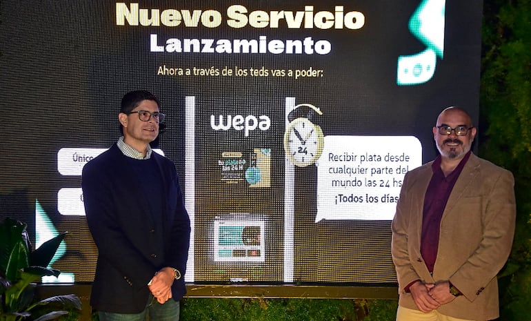 Luis Angulo y Óscar Urdapilleta, director y gerente general de wepa, respectivamente, presentaron el nuevo servicio en la Expo Mariano.