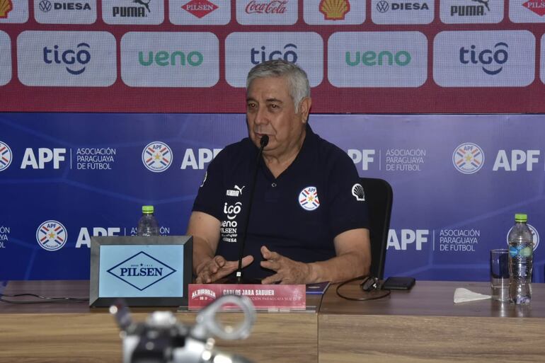 El paraguayo Carlos Jara Saguier en la presentación como entrenador de la selección paraguaya Sub 23 para el Preolímpico 2024.