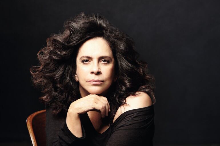 La cantante brasileña Gal Costa falleció en noviembre de 2022. Ahora, su hijo y su viuda se disputan la herencia de la diva de la música brasileña.