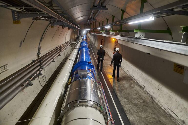 El Gran Colisionador de Hadrones (conocido comúnmente como LHC), el experimento faro del Centro Europeo de Física de Partículas (LHC). Países europeos revelan planes para un nuevo y enorme colisionador de partículas.  (archivo)
