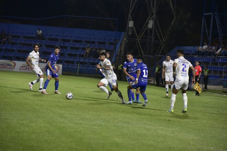 Sol de América y Sportivo Luqueño se miden en Villa Elisa