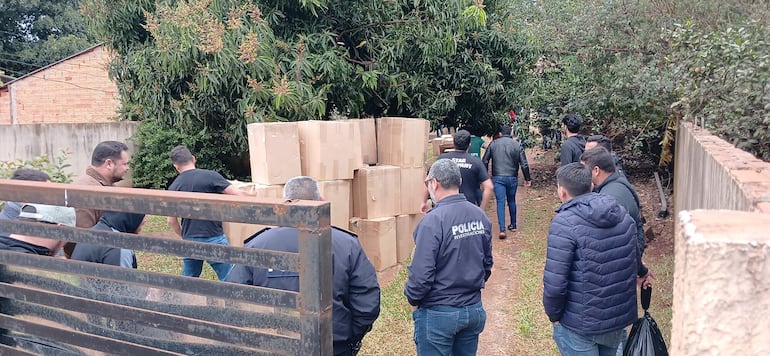 Las mercaderías recuperadas por los agentes del Departamento de Investigaciones de Alto Paraná.