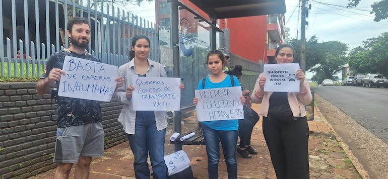 Manifestación en paradas de Encarnación