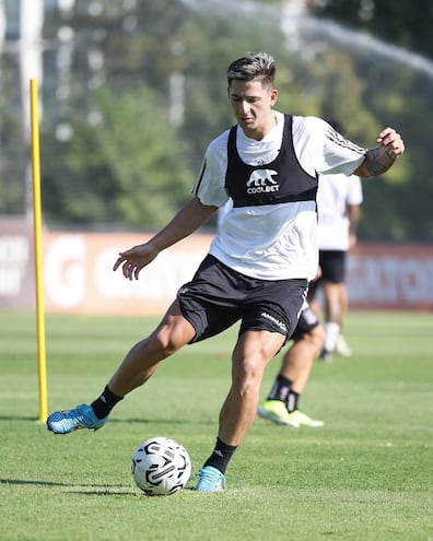 Guillermo Paiva, durante la última práctica de Colo Colo. El equipo chileno visitará el jueves al argentino Godoy Cruz de Mendoza.