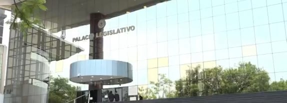 Más oficinas en el cuarto piso para el Senado y reacondicionamiento del comedor en el Congreso