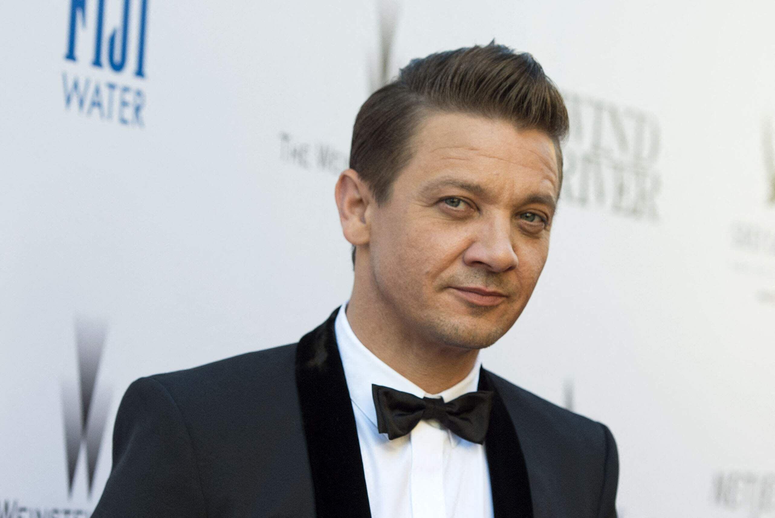 Así se recupera Jeremy Renner de su accidente con el quitanieves