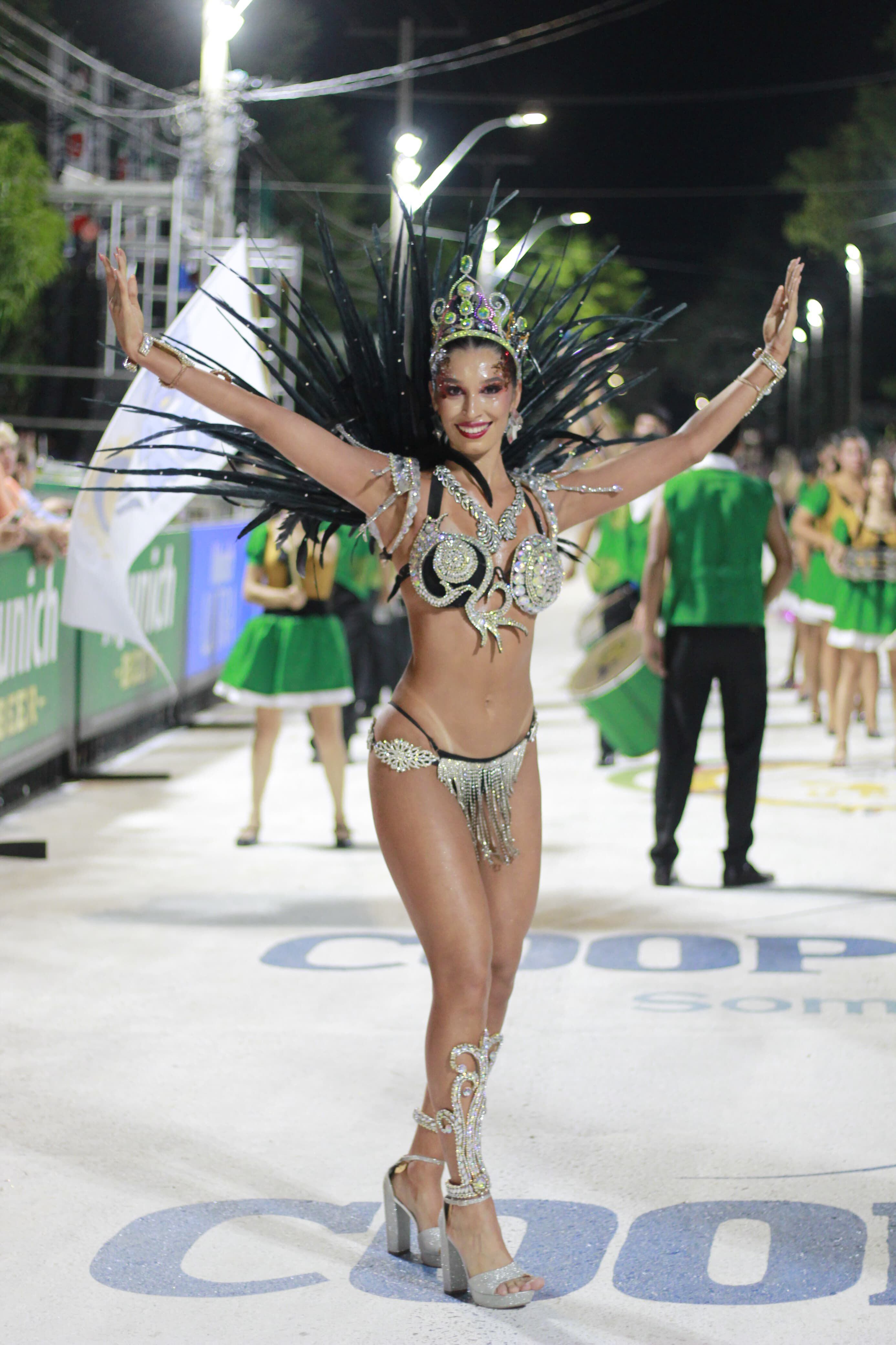 La reina del Carnaval guaireño, Paula Melgarejo.